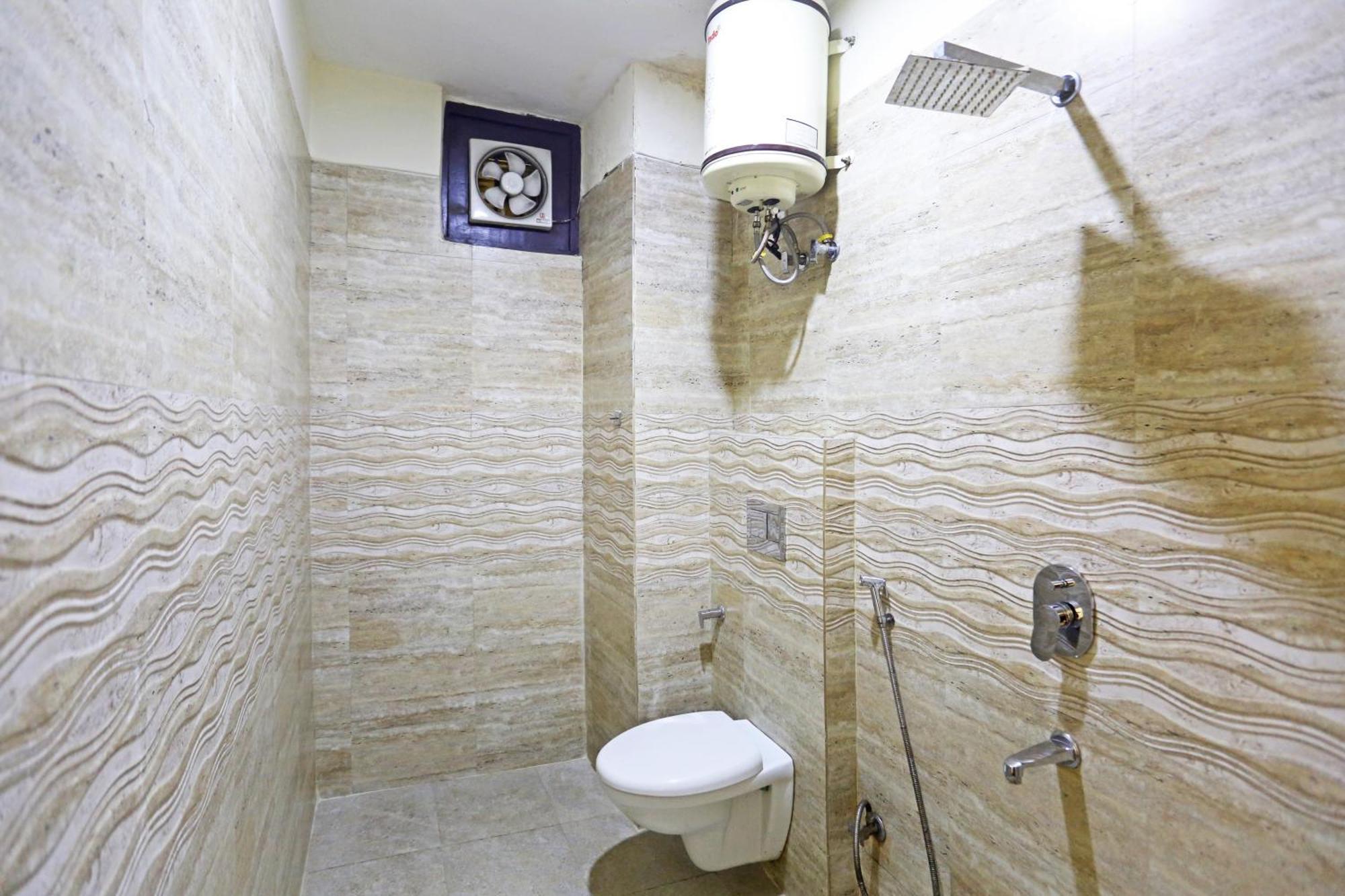 Hotel The Kiara Near Delhi Airport 뉴델리 외부 사진