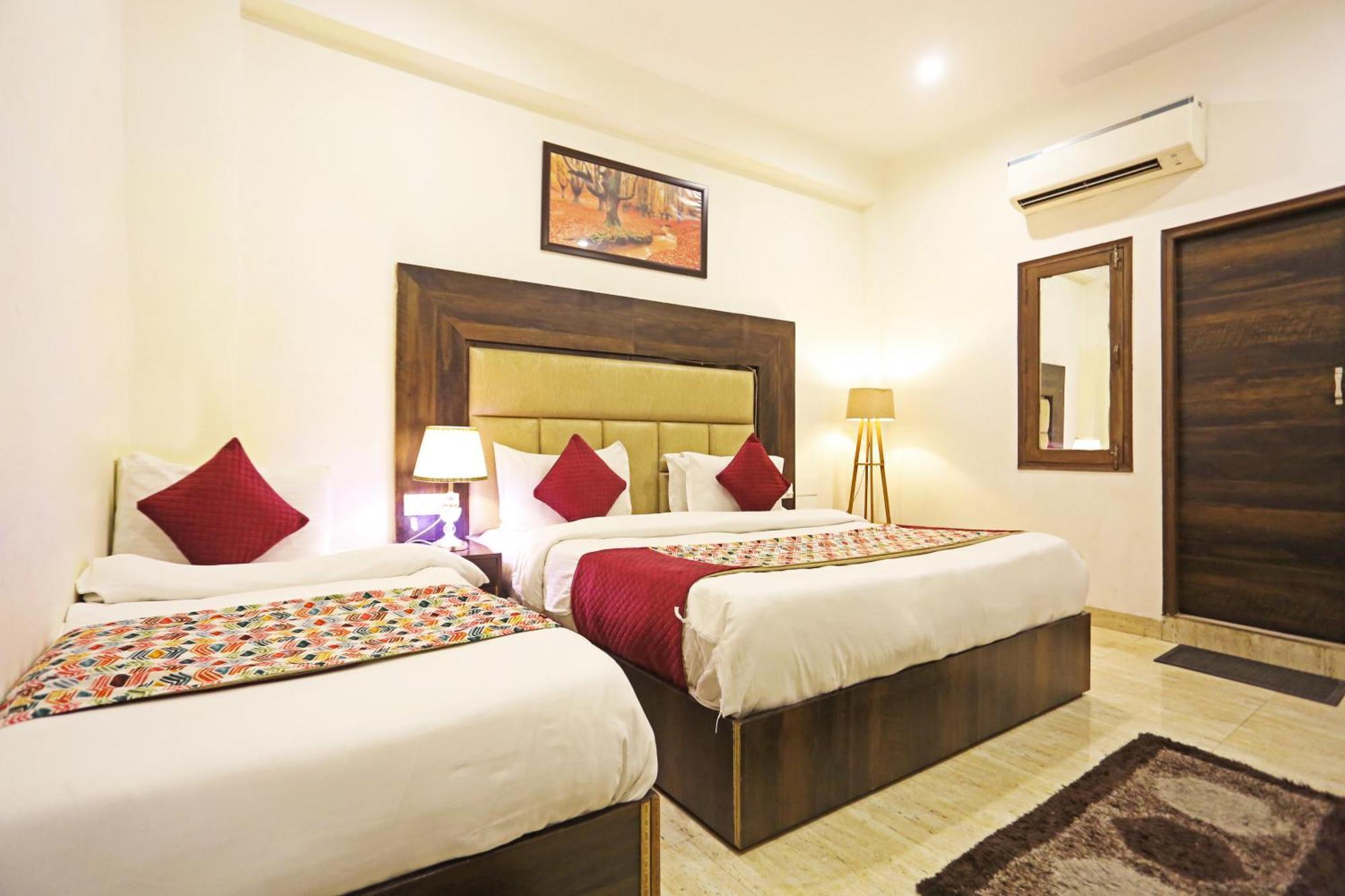 Hotel The Kiara Near Delhi Airport 뉴델리 외부 사진